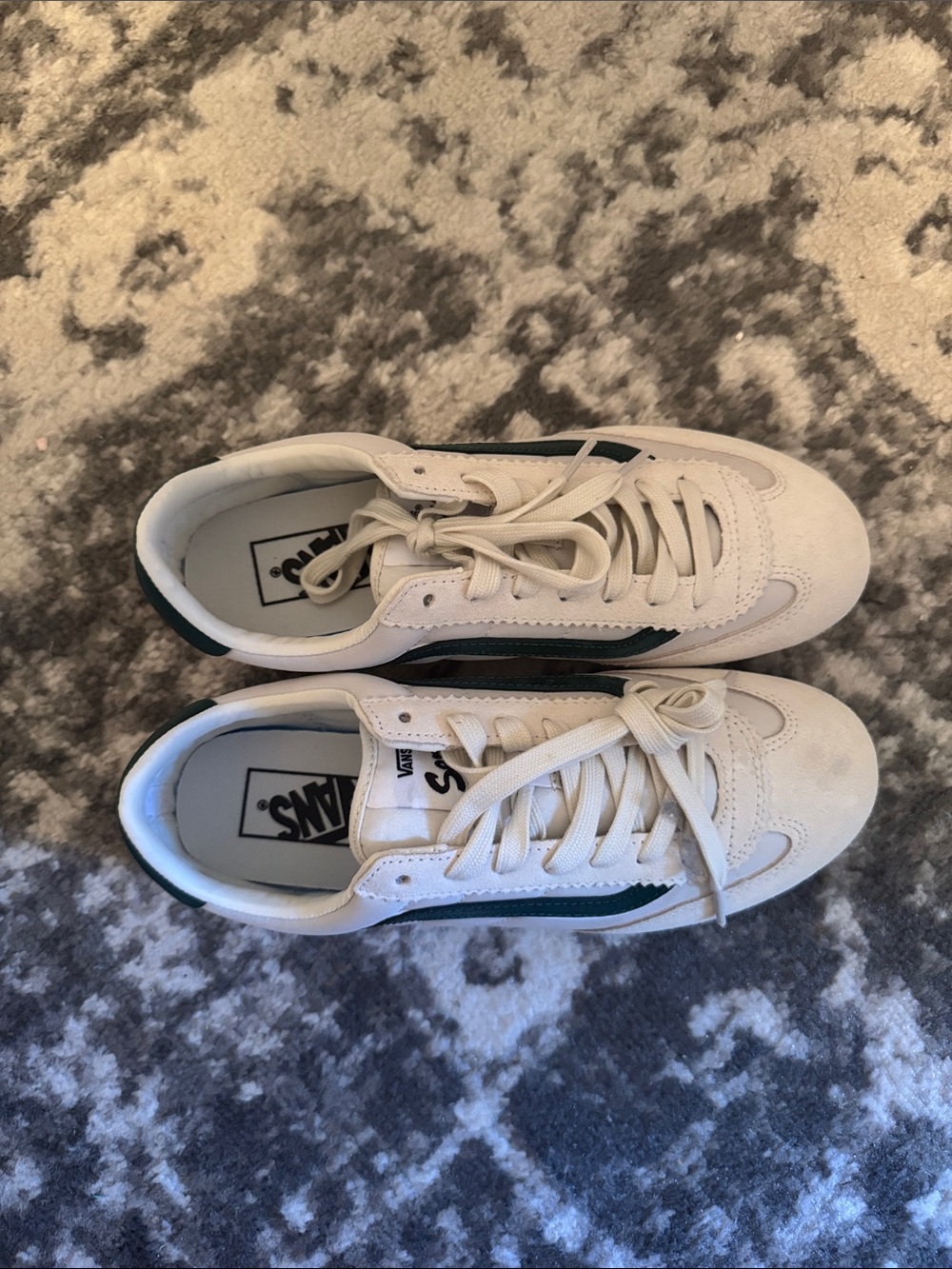 NEVER WORN - Vans Women’s White Sneakers with Dark Green Side Stripe